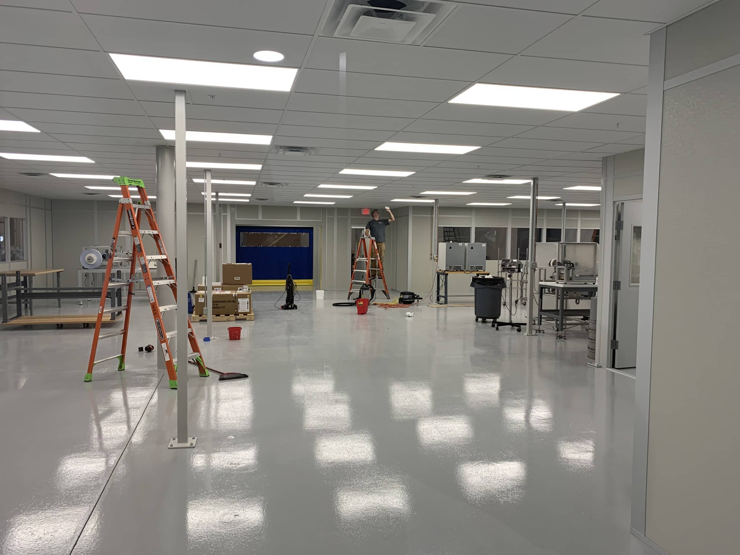 Final prep on environmental lab space